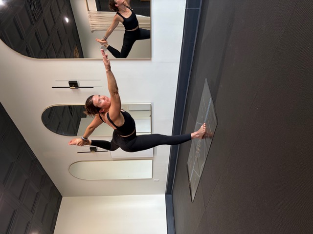 4b - Standing Bow Pulling Pose (Left)